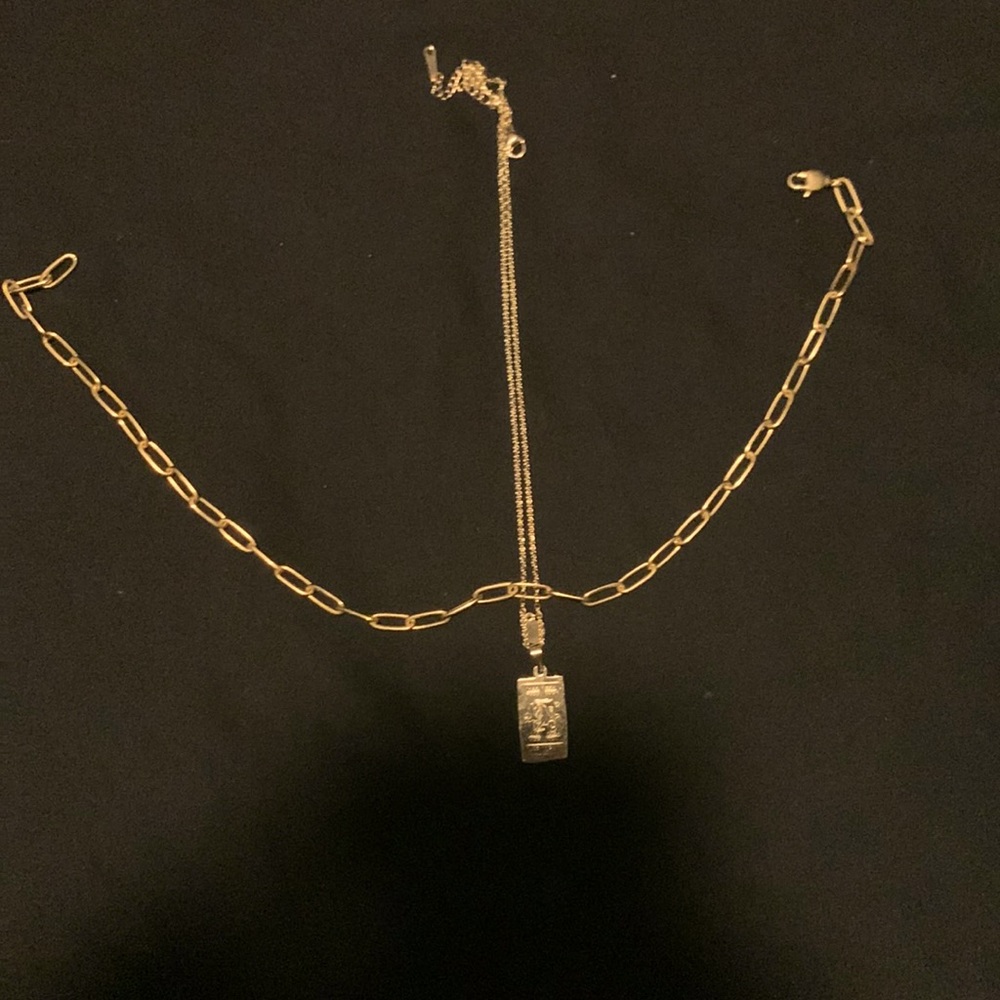 Gold necklace set